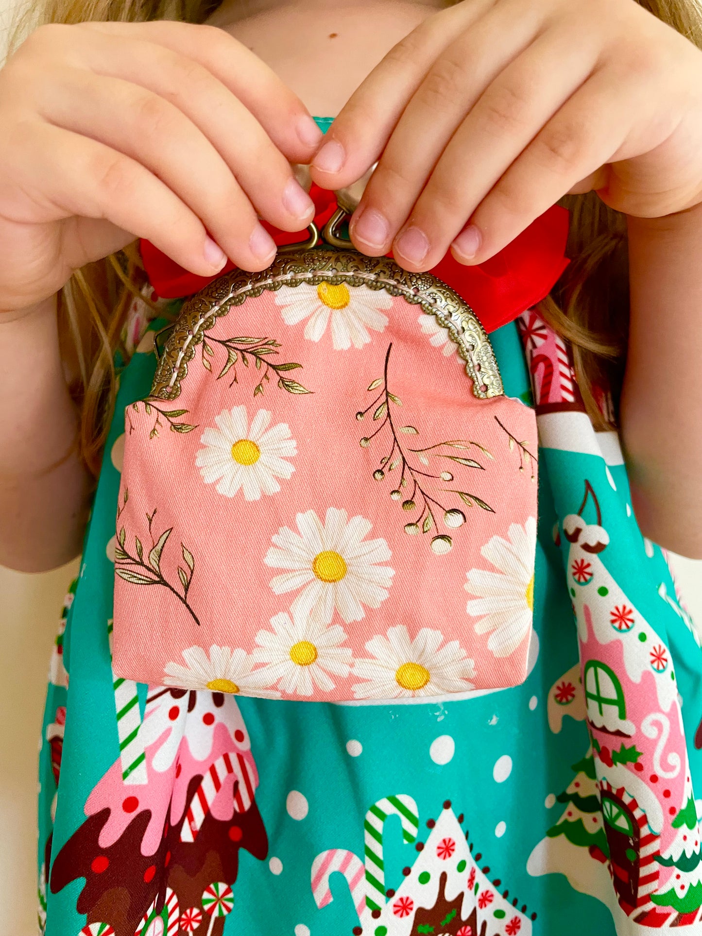 Pink Daisy Coin Purse